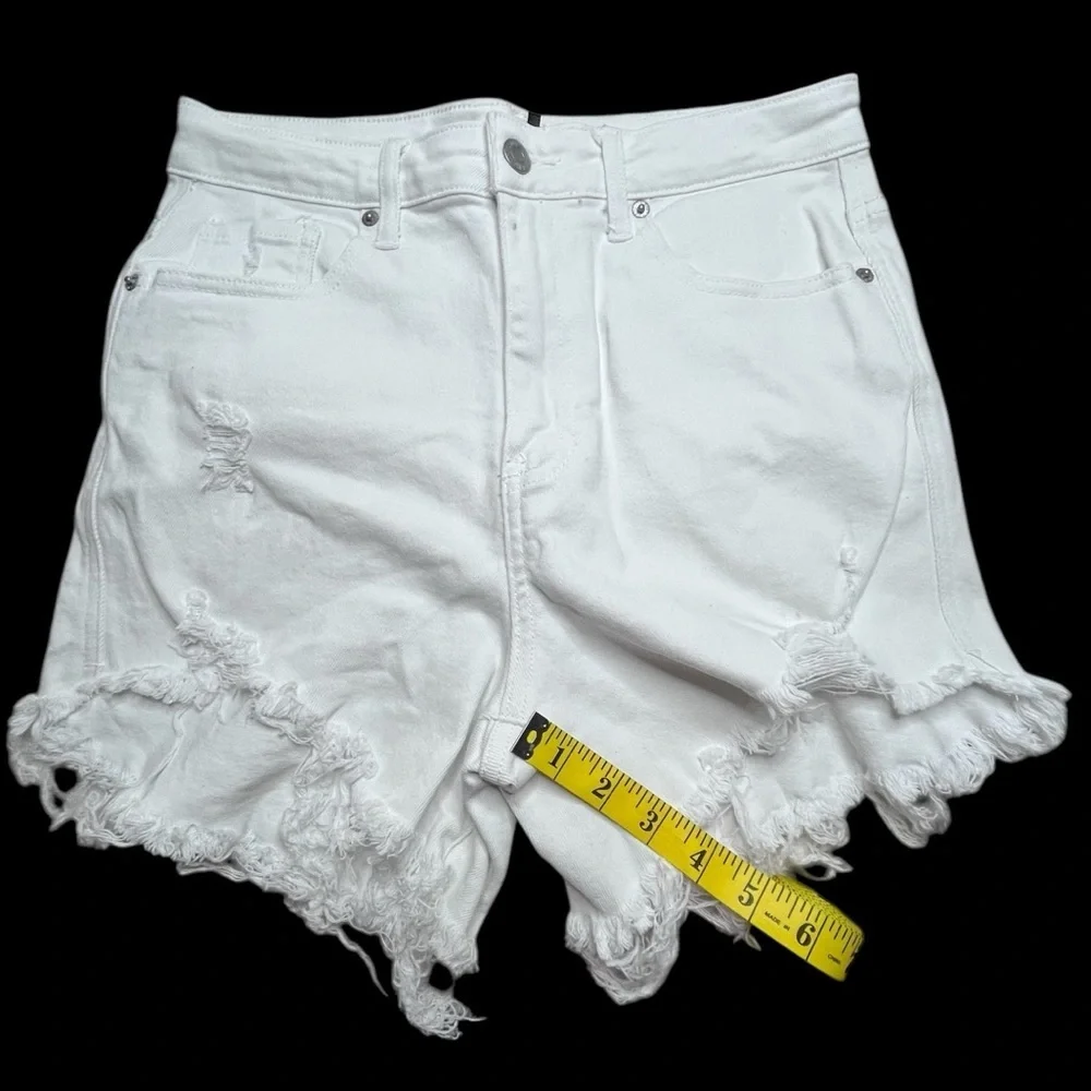 Risen High Waist White Distressed Women Shorts, Size Large - Picture 6 of 9